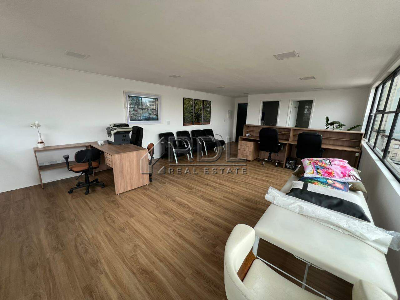 Sala para aluguel no Centro: 