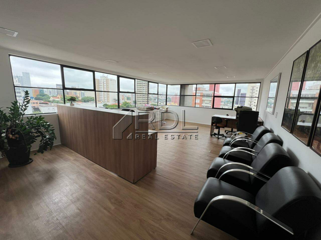Sala para aluguel no Centro: 