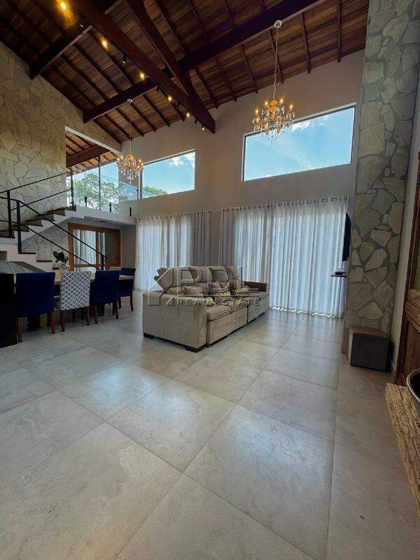 Casa em Condomínio à venda no Parque Rio abaixo: 
