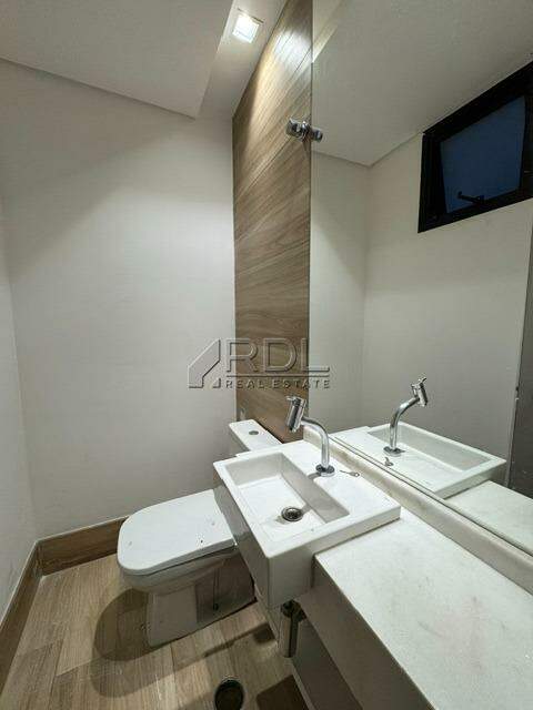 Sala para aluguel no Centro: 