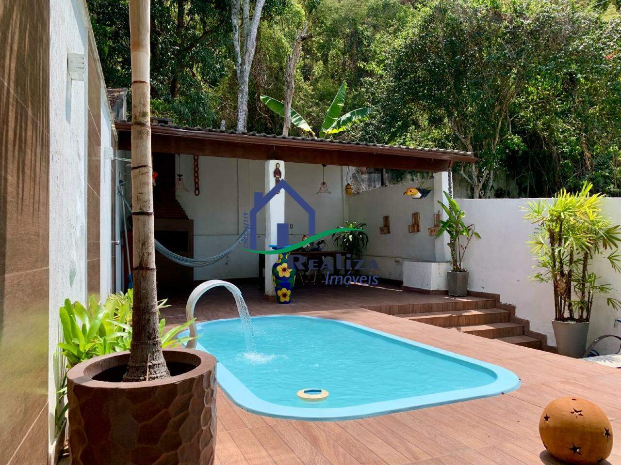 Casa duplex à venda no PIRATININGA: 