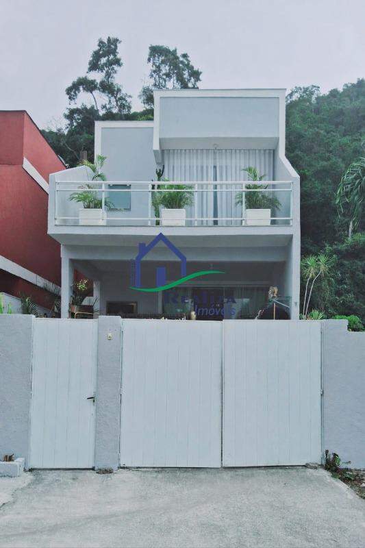 Casa duplex à venda no PIRATININGA: 