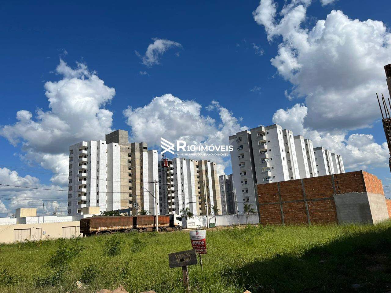 Lote à venda, - Bairro RESIDENCIAL FLAMBOYANT, Uberlândia MG