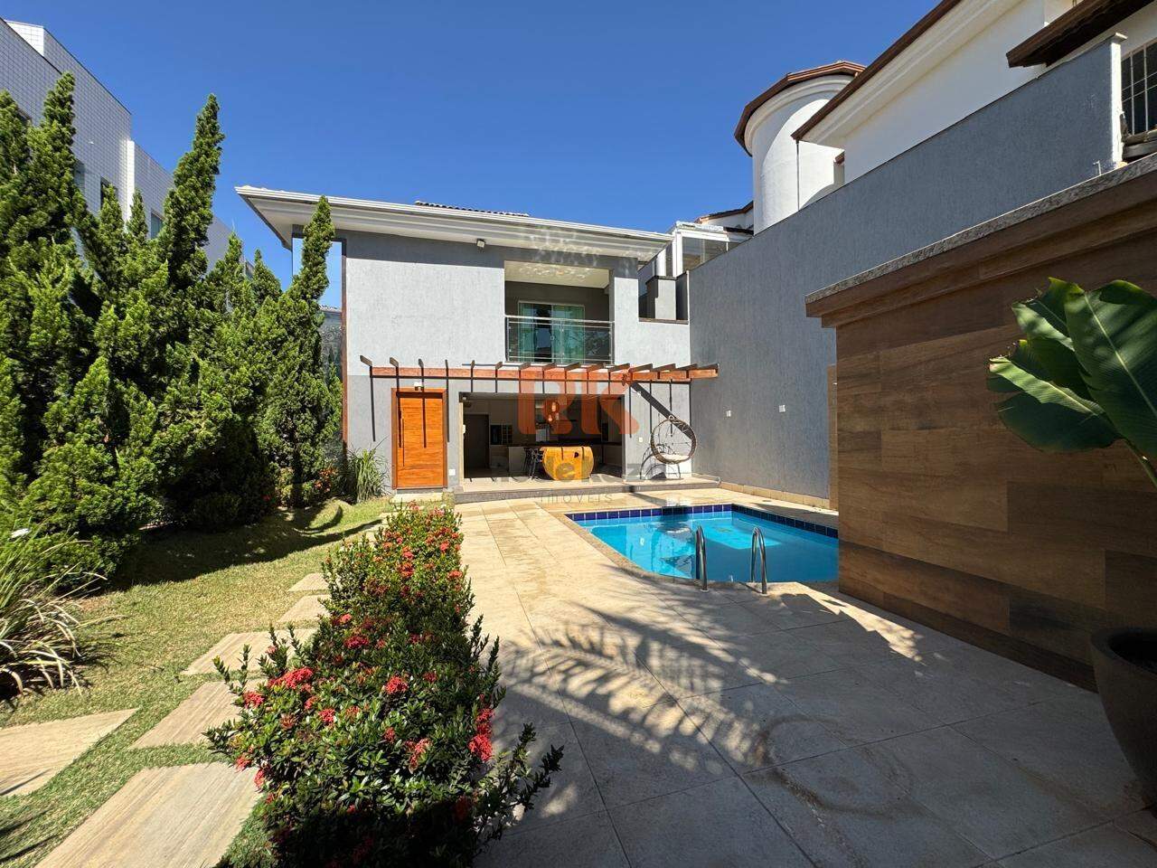 Casa à venda no Cabral: 