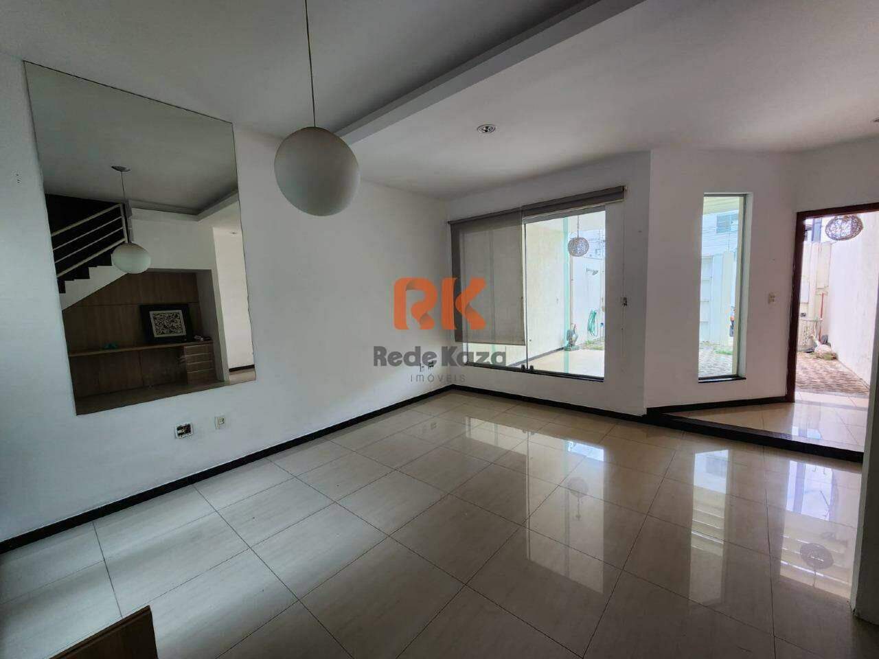 Casa geminada à venda no Cabral: 