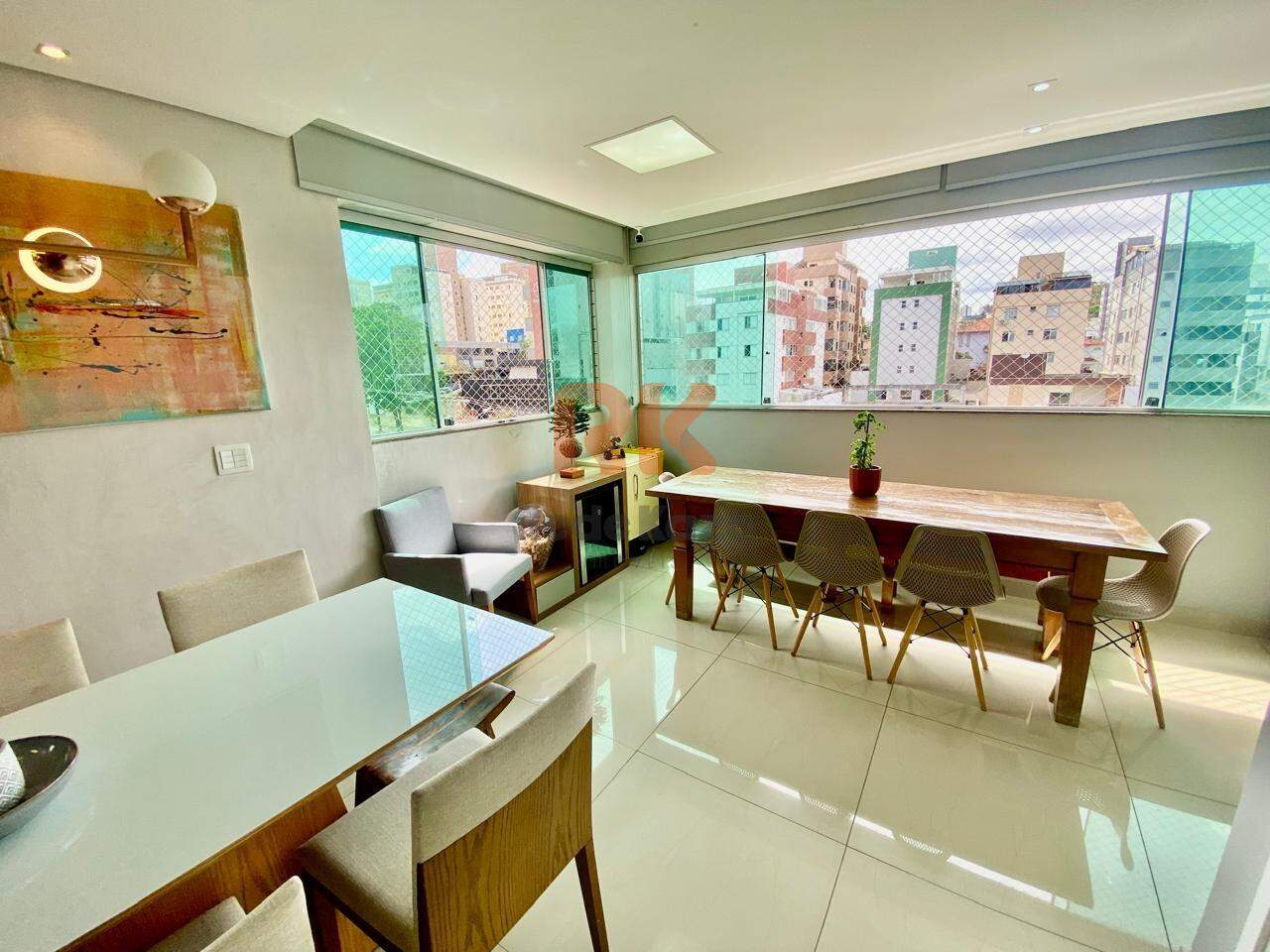 Apartamento à venda no Castelo: 