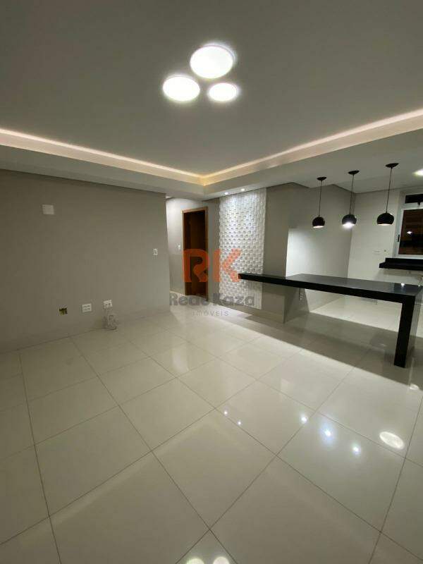Apartamento para aluguel no Cabral: 