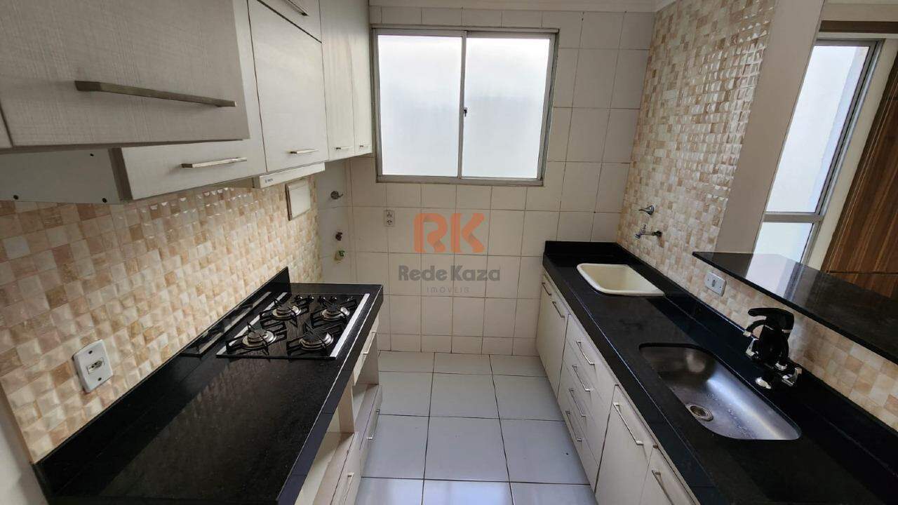 Apartamento para aluguel no Cabral: 