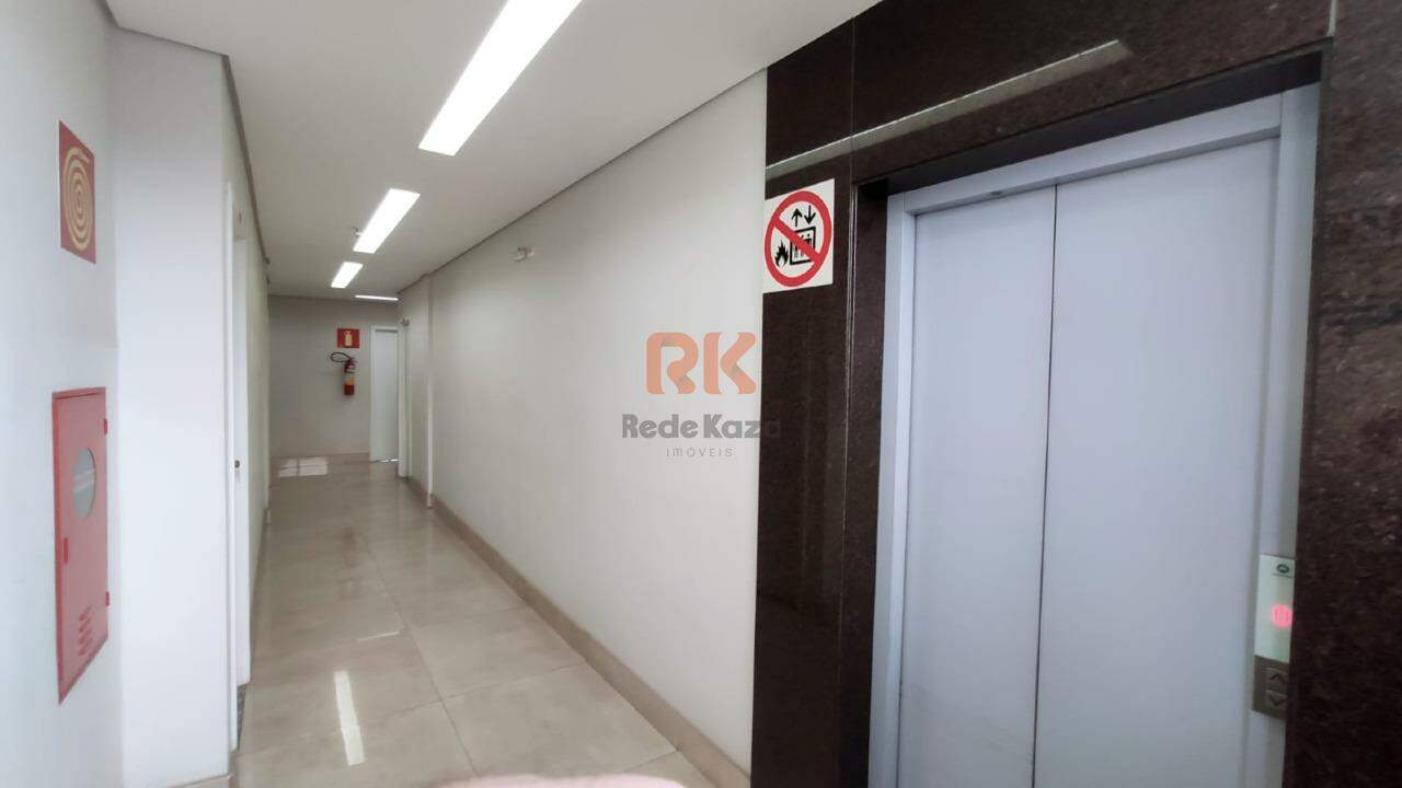 Sala à venda no Cabral: 