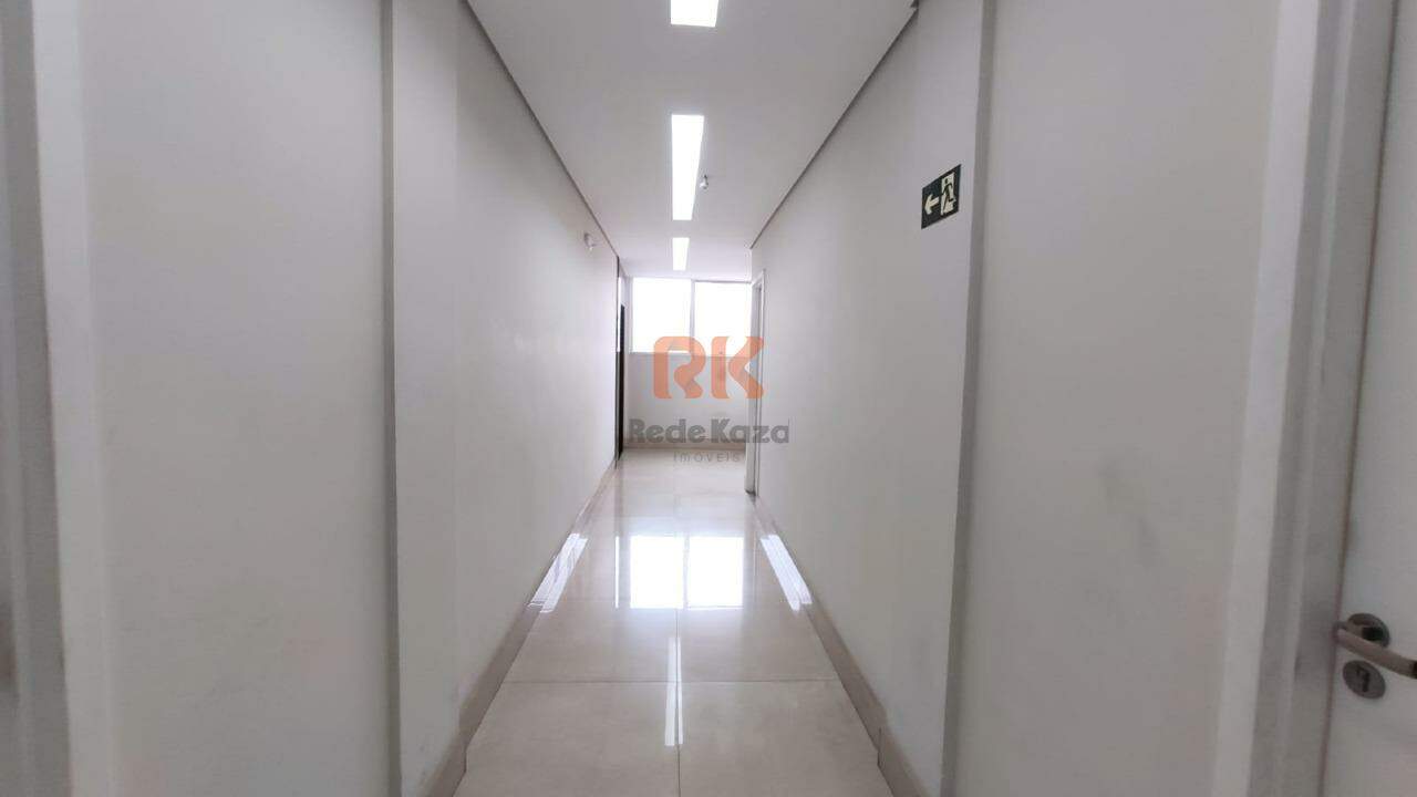 Sala à venda no Cabral: 