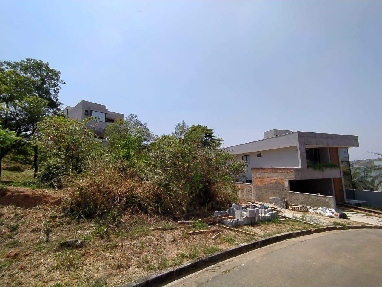 Terreno / Área à venda no Chácara Cotia: 