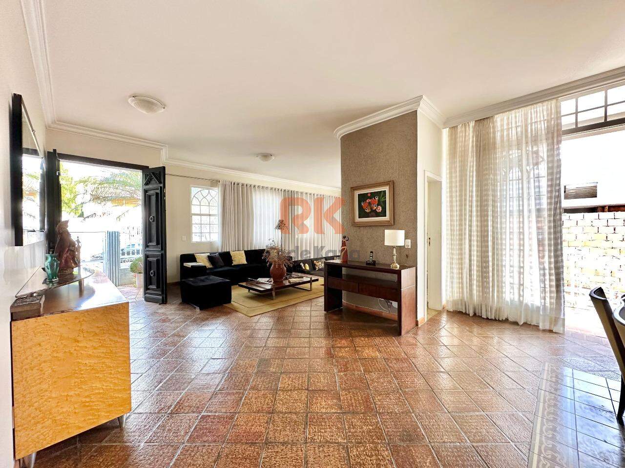 Casa à venda no Bandeirantes: 