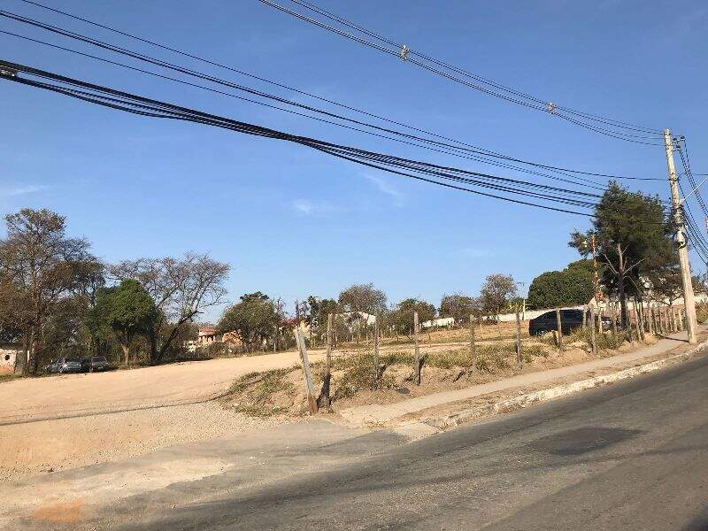 Terreno / Área à venda no Chácara Cotia: 