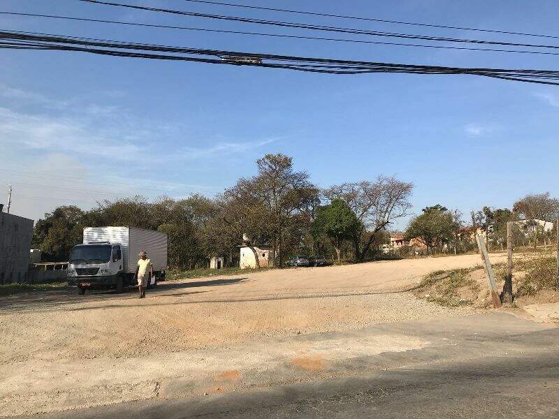 Terreno / Área à venda no Chácara Cotia: 