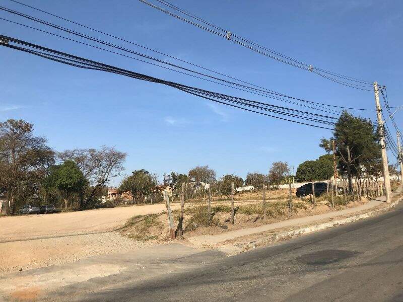 Terreno / Área à venda no Chácara Cotia: 