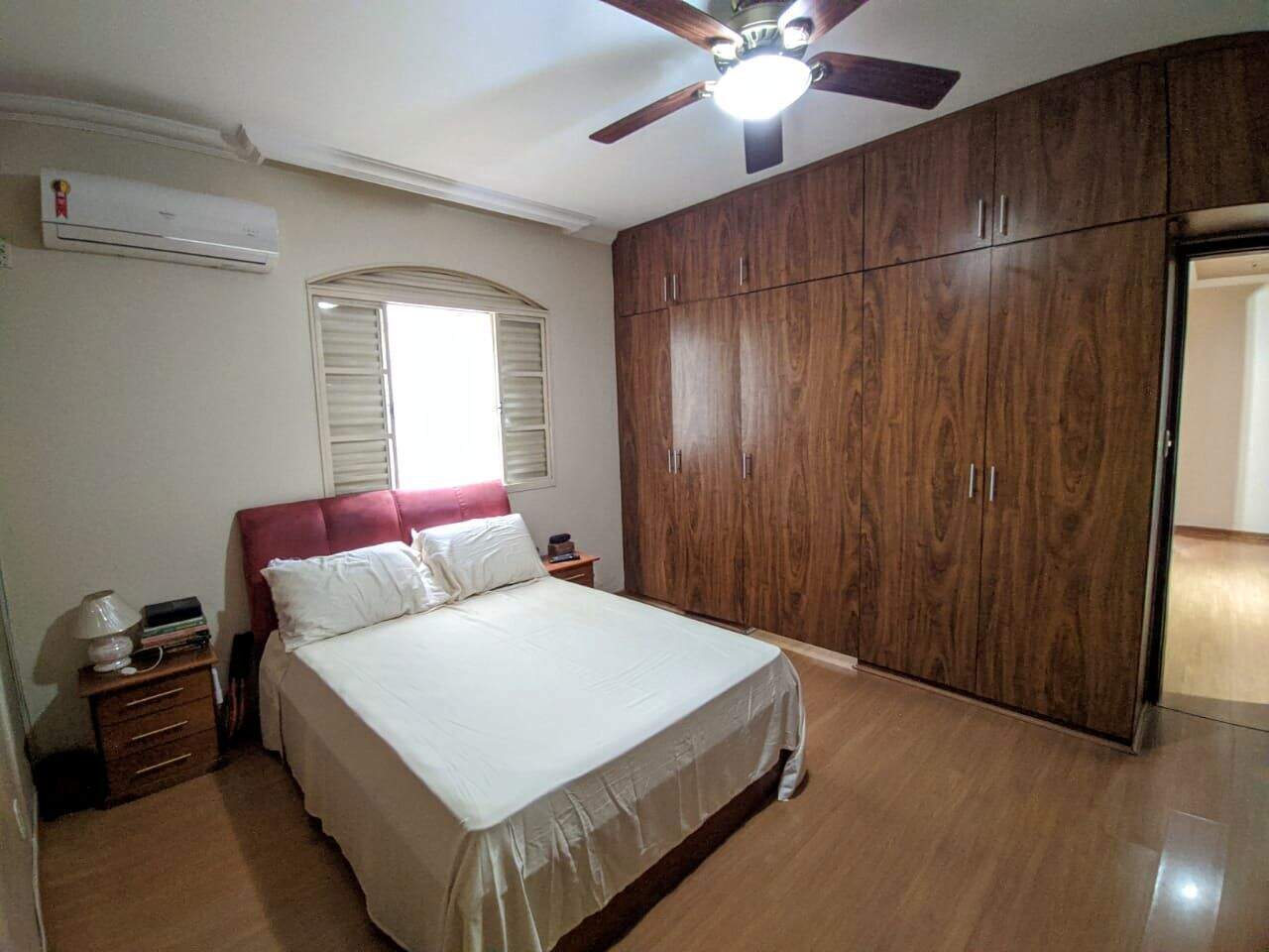 Casa à venda no Arvoredo I: 