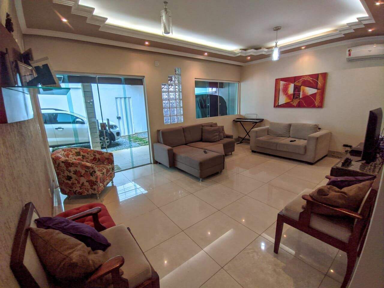 Casa à venda no Arvoredo I: 