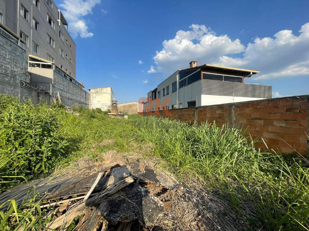 Terreno / Área à venda no Ressaca: 