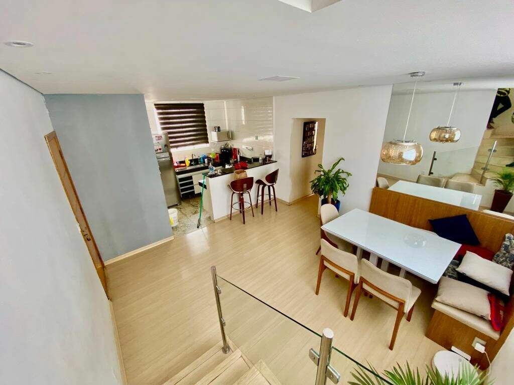 Cobertura à venda no Cabral: 