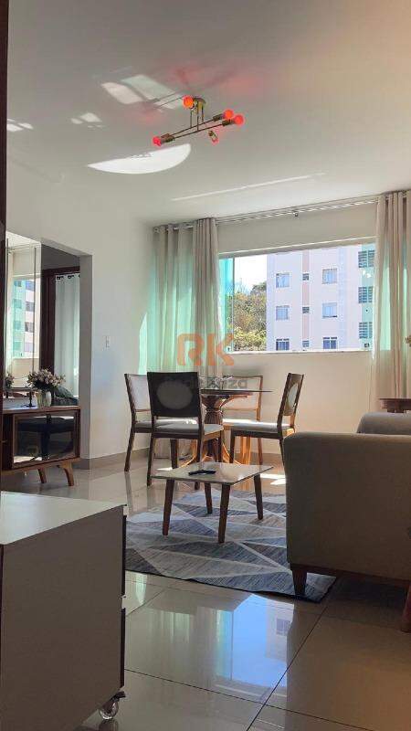 Apartamento à venda no Cabral: 