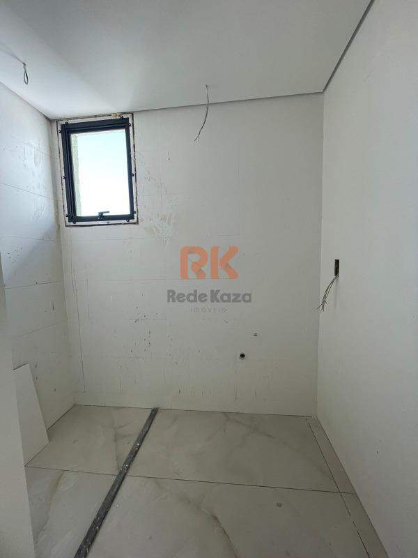 Apartamento à venda no Cabral: 