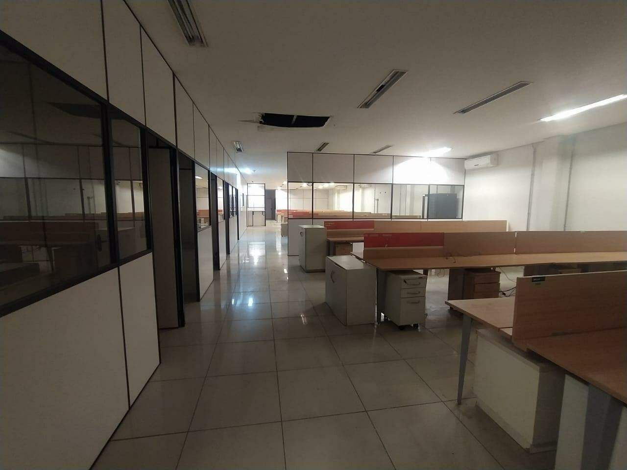 Sala para aluguel no Chácara Cotia: 