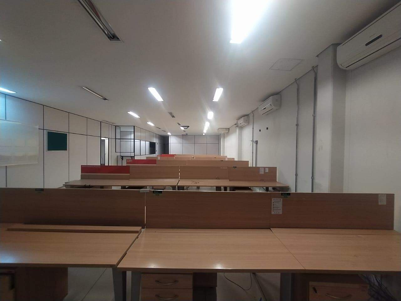 Sala para aluguel no Chácara Cotia: 