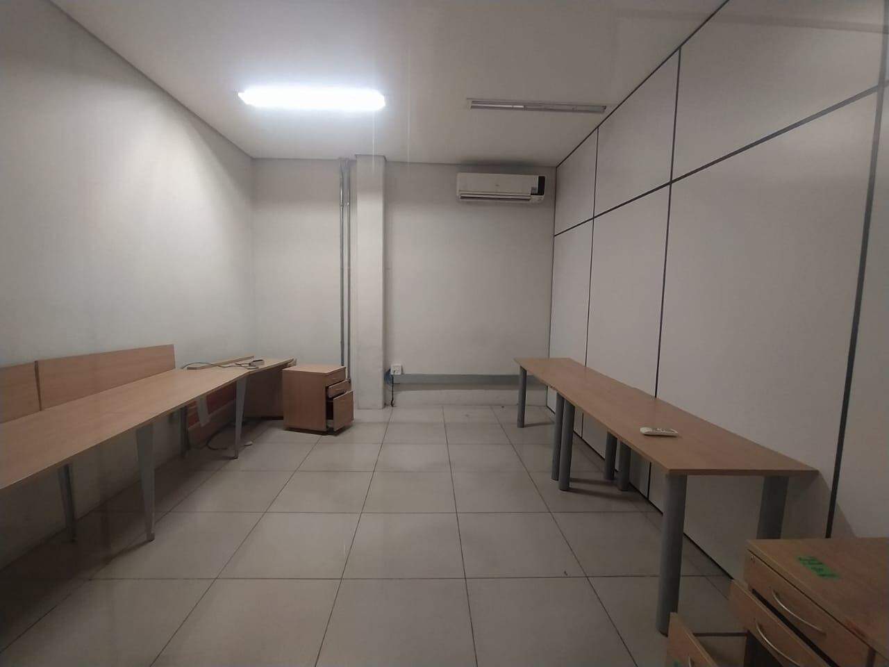 Sala para aluguel no Chácara Cotia: 