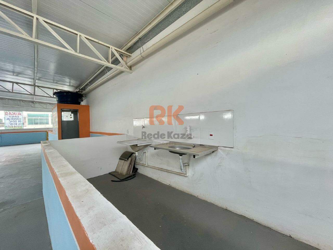 Salão para aluguel no Cândida Ferreira: 