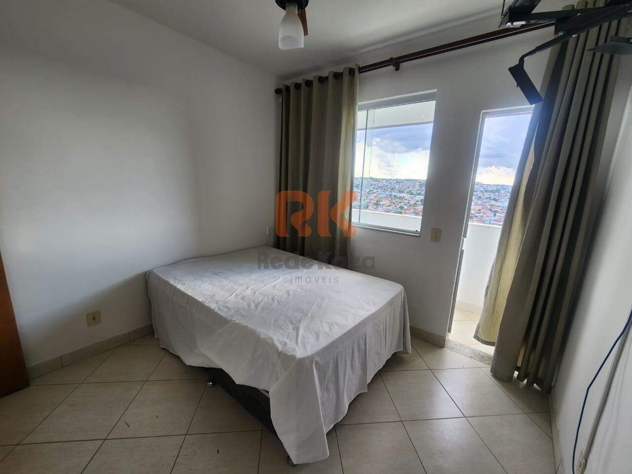 Apartamento para aluguel no Manacás: 