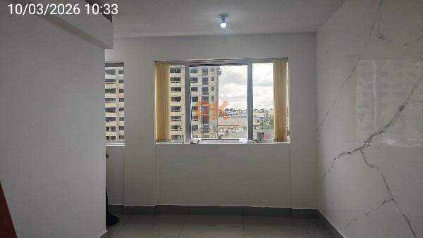 Sala para aluguel no Cabral: 