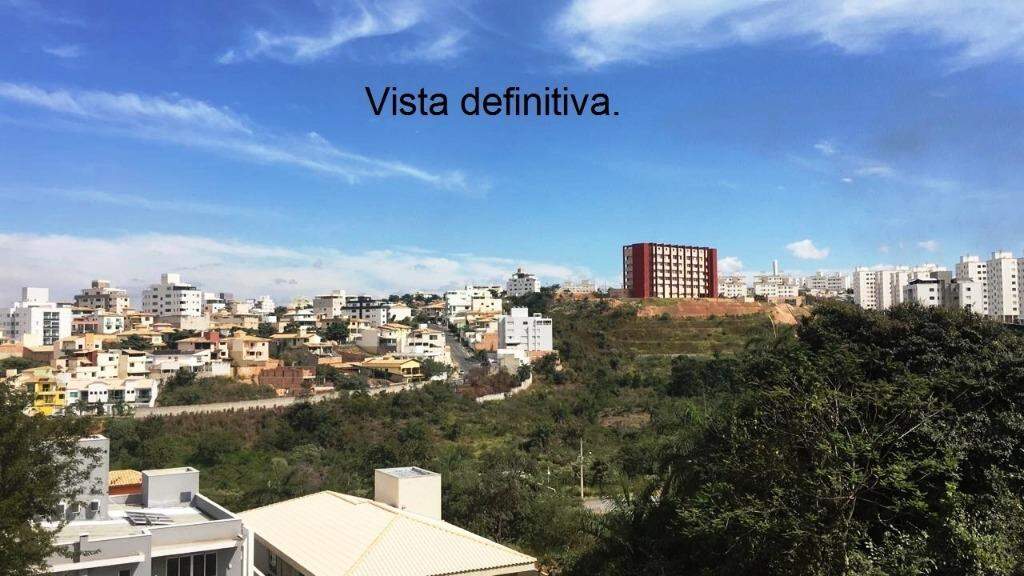 Terreno / Área à venda no Chácara Cotia: 