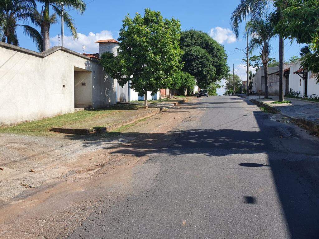 Terreno / Área à venda no Trevo: 