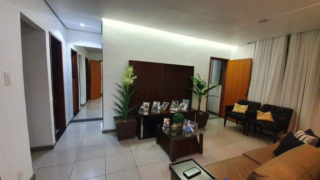 Cobertura à venda no Serrano: 