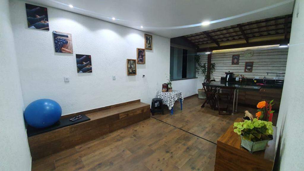 Cobertura à venda no Serrano: 