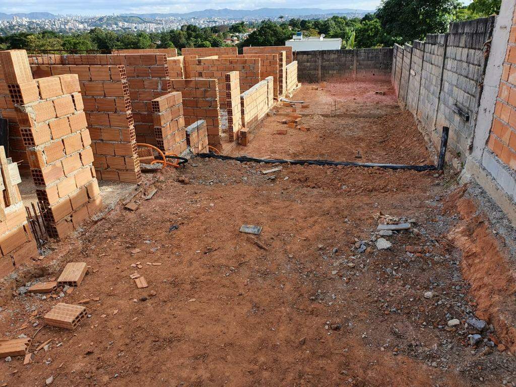 Casa à venda no Trevo: 