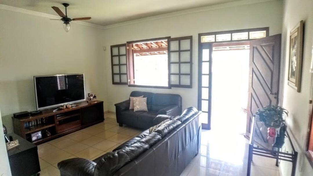 Casa à venda no Trevo: 