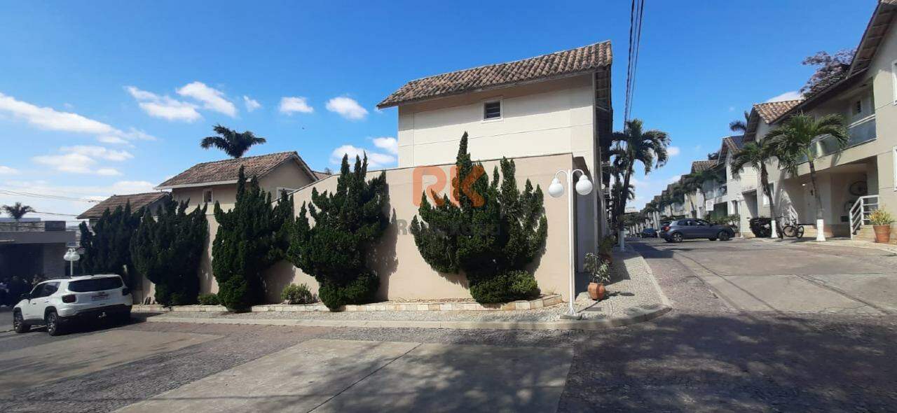 Casa em condomínio à venda no Cabral: 