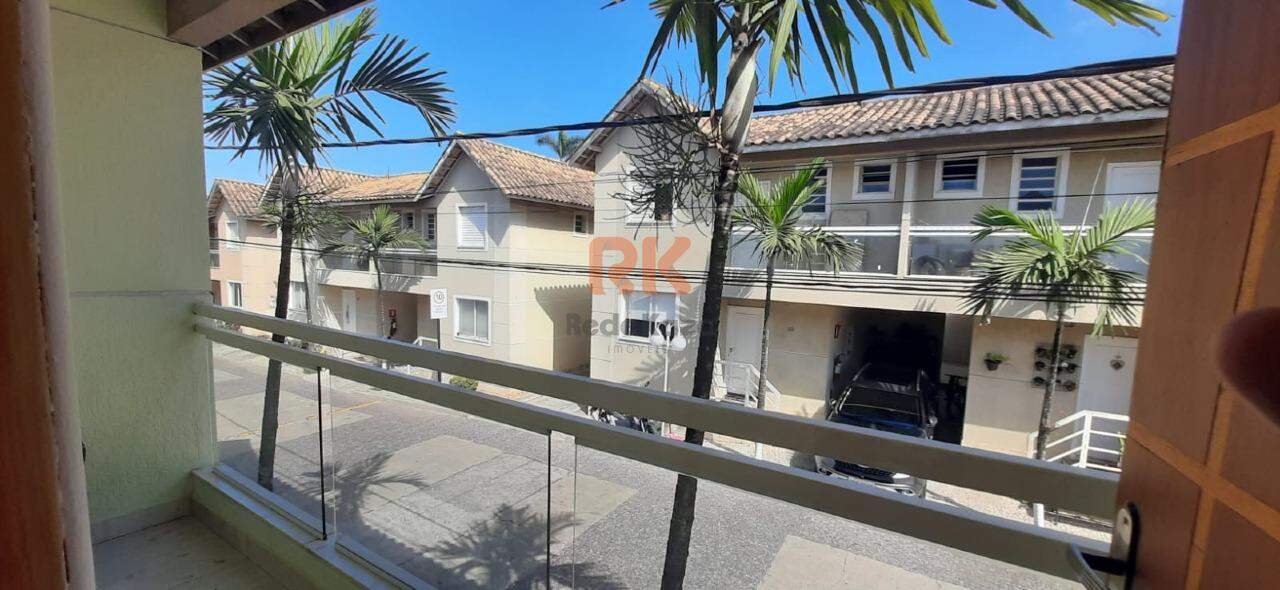 Casa em condomínio à venda no Cabral: 