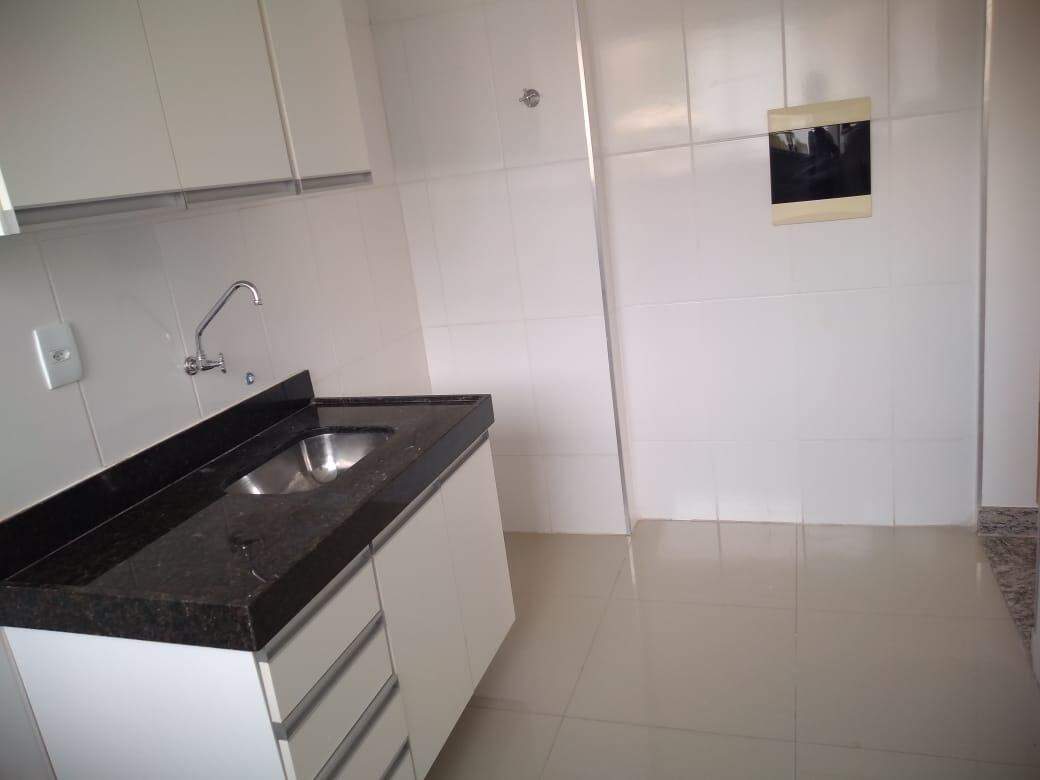 Apartamento à venda no Manacás: 