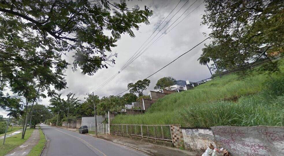 Terreno / Área à venda no Pampulha: 