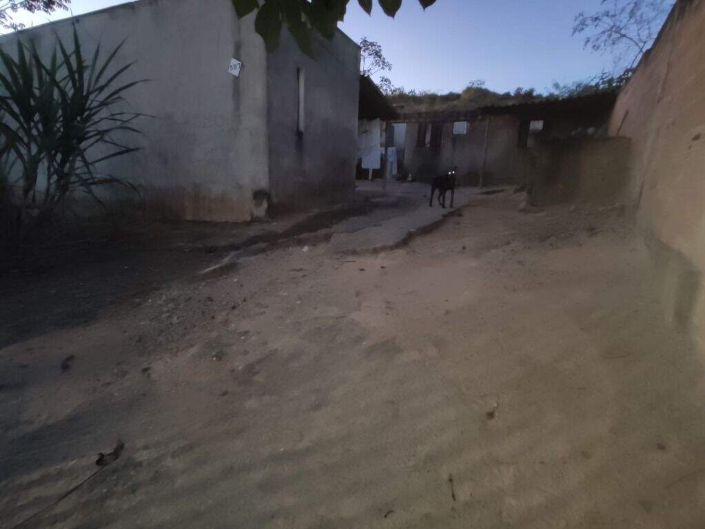 Terreno / Área à venda no Manacás: 