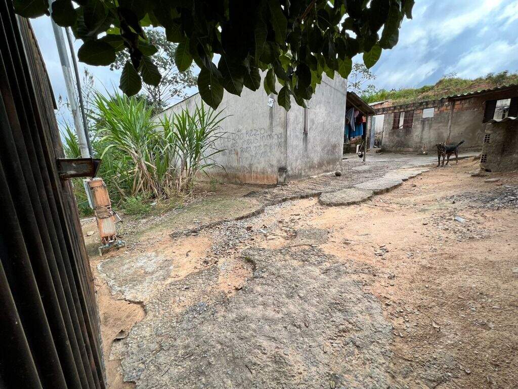 Terreno / Área à venda no Manacás: 