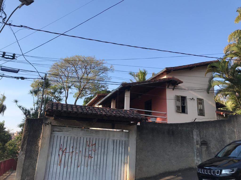 Casa à venda no Trevo: 