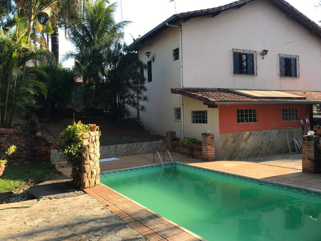 Casa à venda no Trevo: 