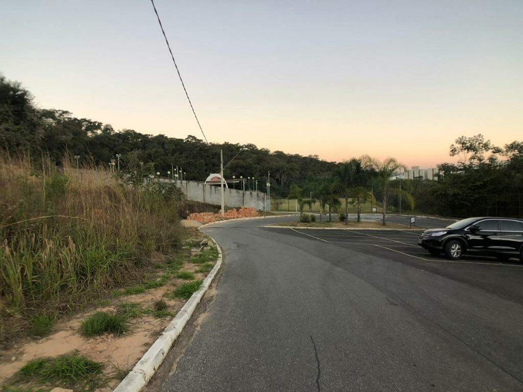 Terreno / Área à venda no Chácaras Cotia: 