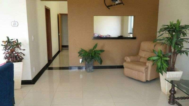 Casa à venda no Trevo: 