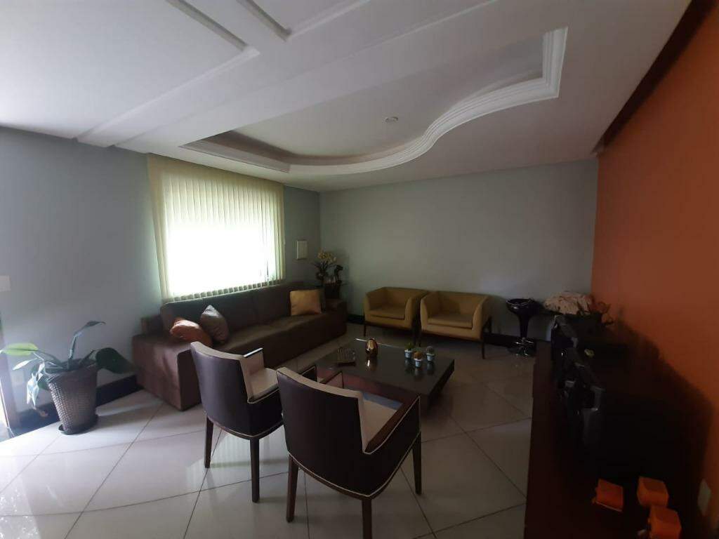 Casa à venda no Trevo: 