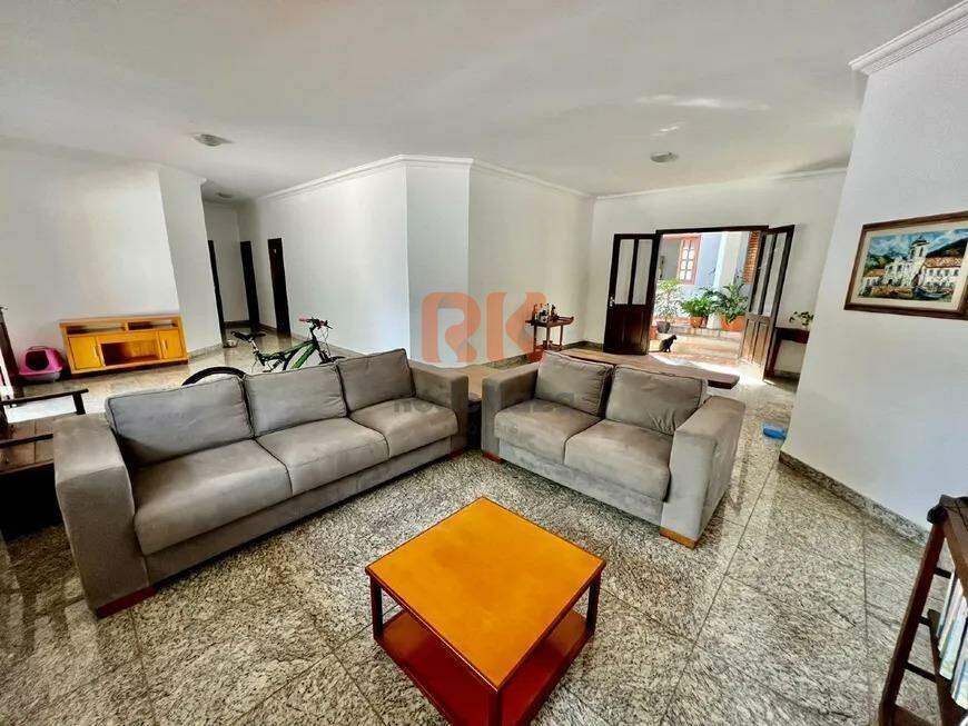 Casa à venda no Bandeirantes: 