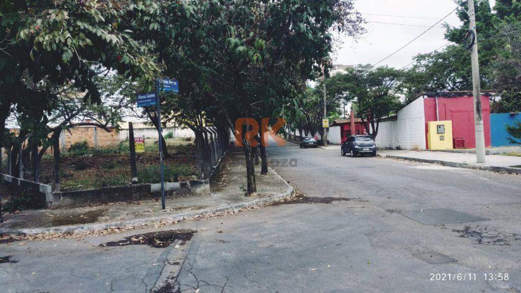 Terreno / Área à venda no Castelo: 